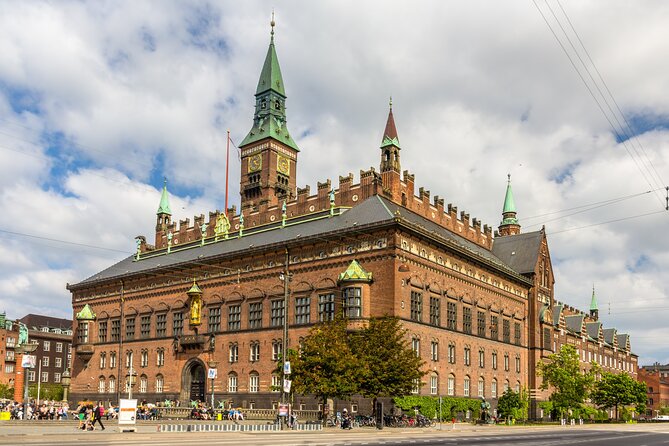 2-Hour Walking Introduction to Copenhagen and its Main Sights - The harbor, Christian IV, and the old stock exchange