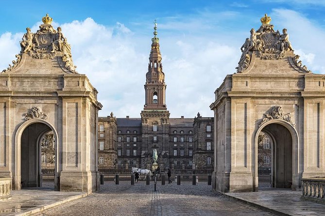 4-Hour Private Half-Day Frederiksborg Castle Tour - Exploring Frederiksborg Castle In About Two Hours