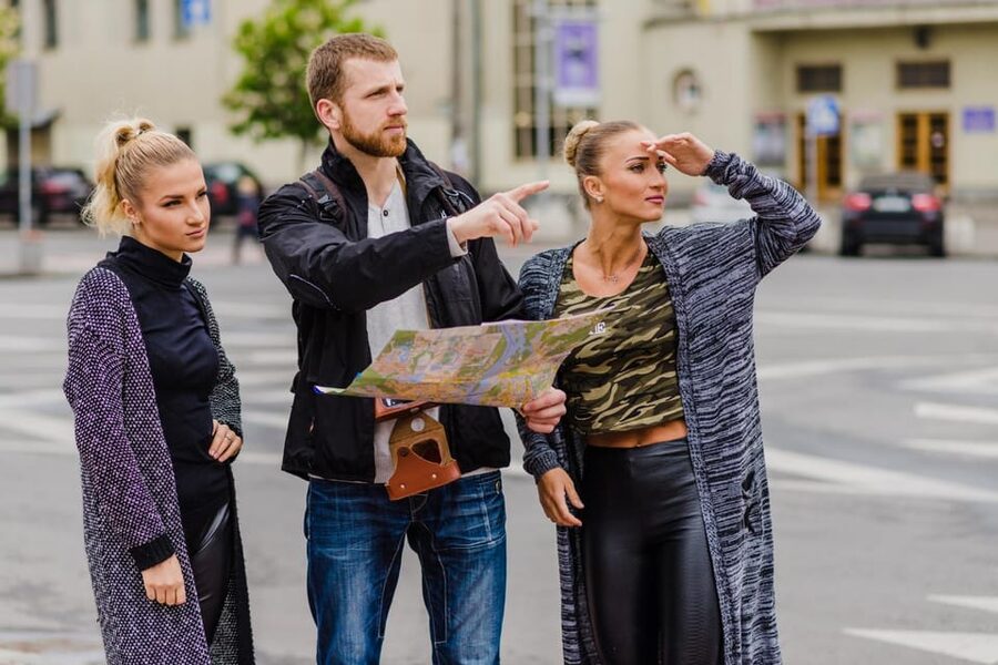 Aalborg: Express Walk with a Local in 60 minutes - Local food, cafés, and bars