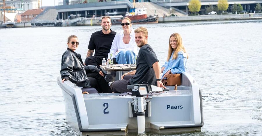 Aarhus: 1 or 1,5 Hour Boat Rental - No License Required - Steering through Basin 2 and Aarhus Marina