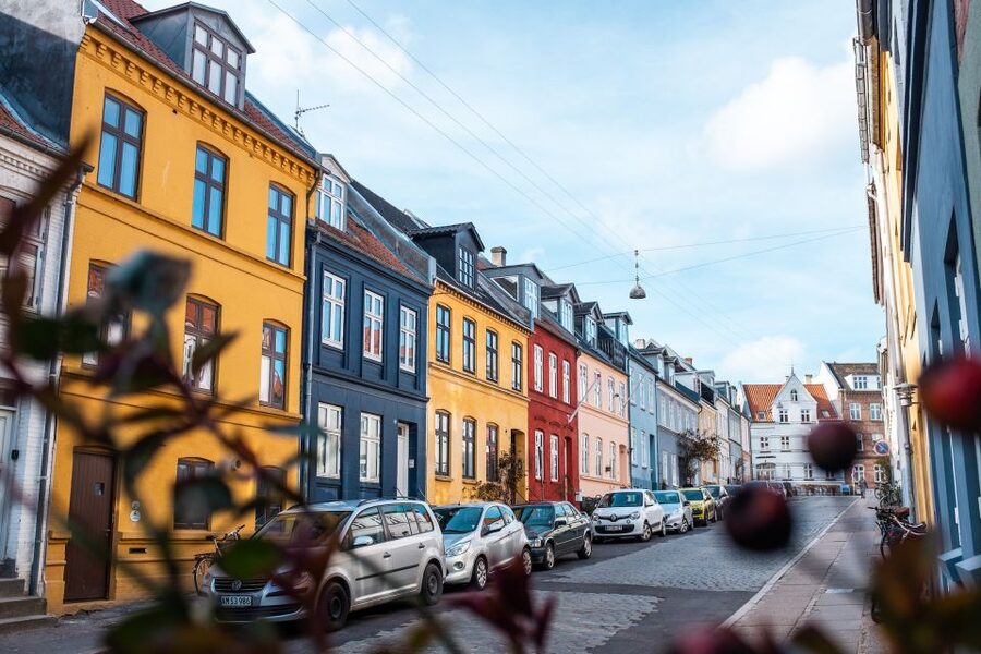 Aarhus: Express Walk with a Local in 60 minutes - Starting beside Pakhus 13 on the waterfront