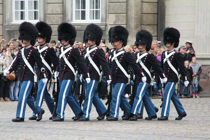 Best of Copenhagen Biking Tour-3 Hours, Small Group max 10 people - Amalienborg Palace and the royal square