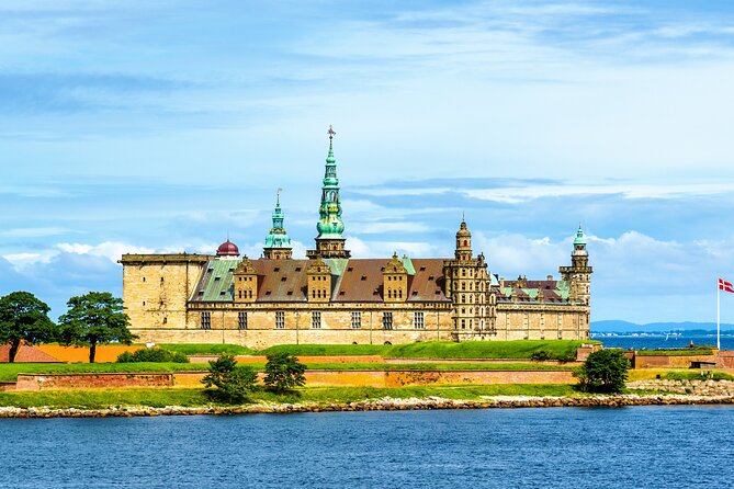 Castles of Kronborg and Frederiksborg from Copenhagen by Car - Why these two castles make a strong day from Copenhagen