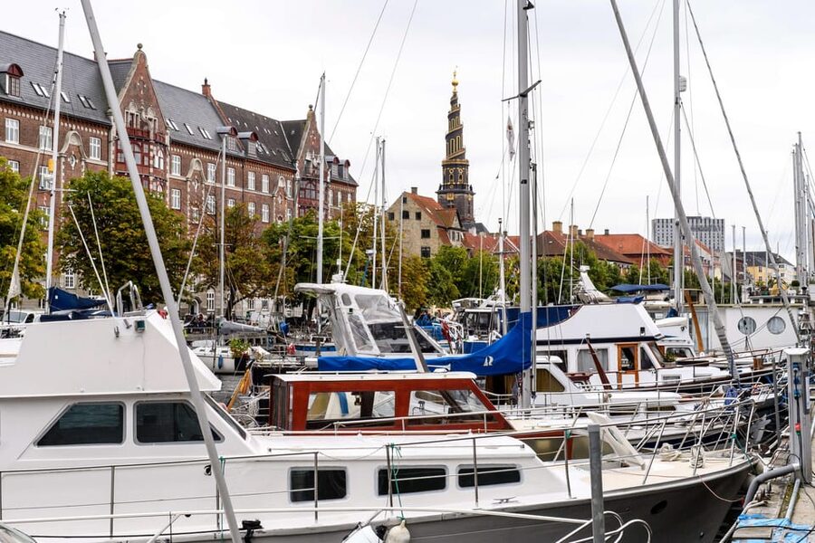 Copenhagen: 1.5-hour Private Walking Tour of Christianshavn - Reaching Christiania without entering it