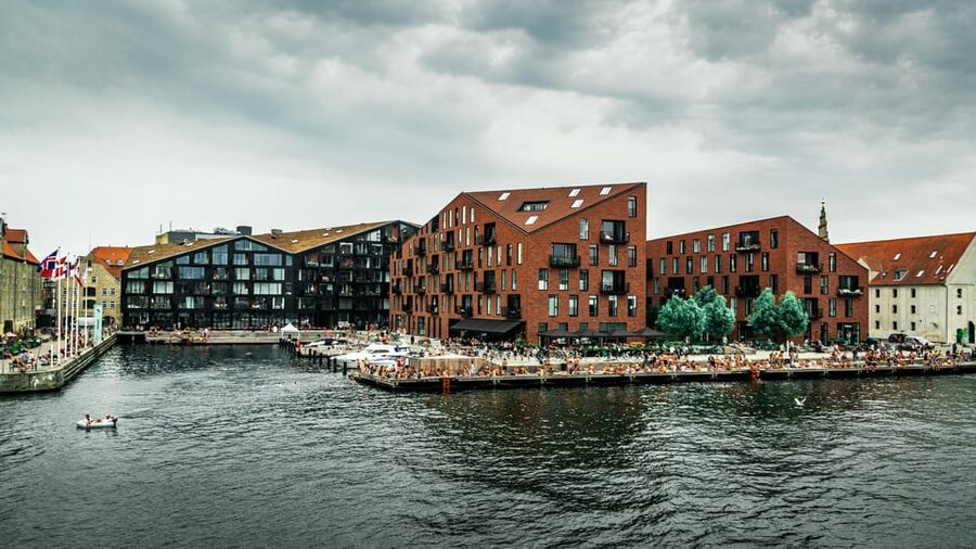 Copenhagen: 1.5-hour Private Walking Tour of Christianshavn - Christianshavns Mound and the area’s unusual beginnings