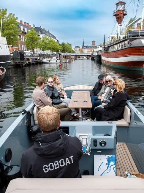 Copenhagen: 1 or 2-Hour Canal Tour in Silent Electric Boats - A quiet boat ride through Copenhagen