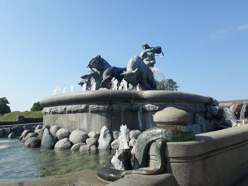 Copenhagen: 2,5-Hour 'Must See' Bike Tour with a Local Guide - Why a bike is the right way to see Copenhagen