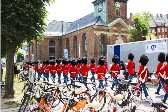 Copenhagen 2-hour City Highlights Bike Tour - Why a bike is the right way to meet Copenhagen