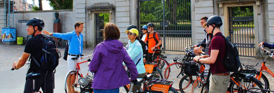 Copenhagen: 3-Hour City Highlights Bike Tour with Guide - The King’s Garden and Rosenborg Castle