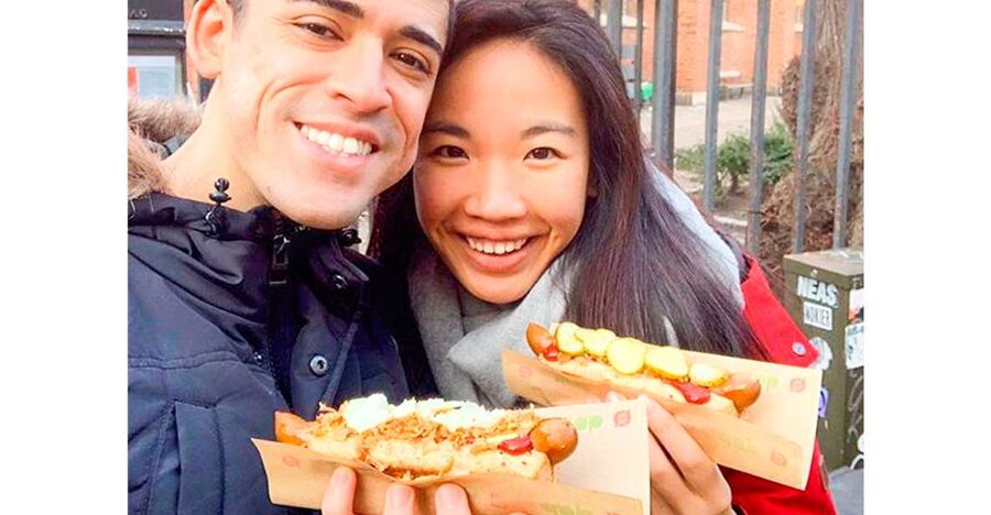 Copenhagen: 3-Hour Culinary Bike Tour - First bite: the award-winning Danish hot dog