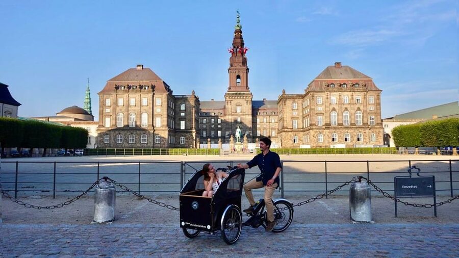 Copenhagen: 3 Hour Extended Grand E-Bike Guided Tour - The cafe pause and Danish hygge