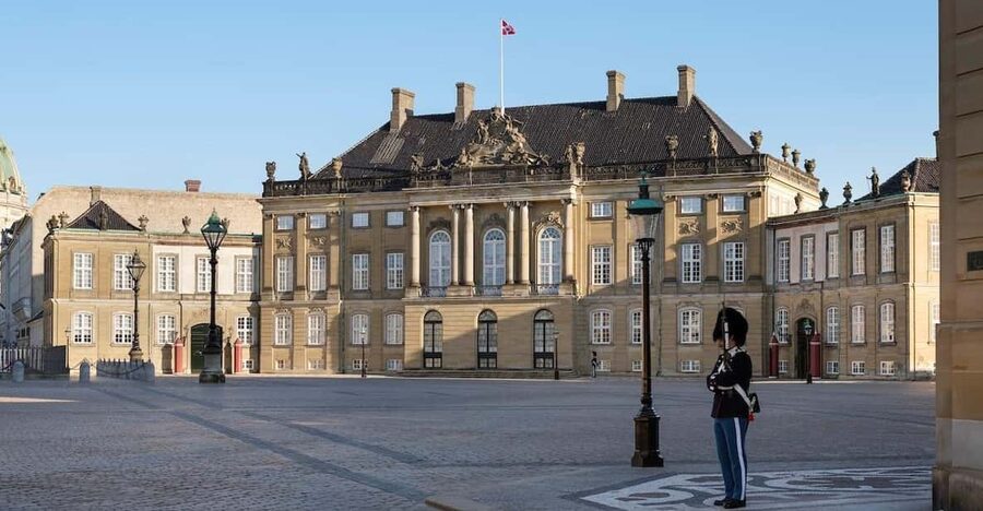 Copenhagen: Amalienborg Palace Museum Entry Ticket - Christian X’s study, a room with a strong personality