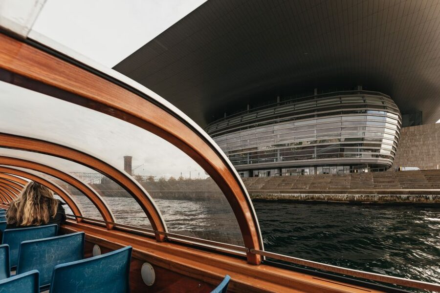 Copenhagen: Canal Cruise with Guide - Meeting the Little Mermaid at Langelinie