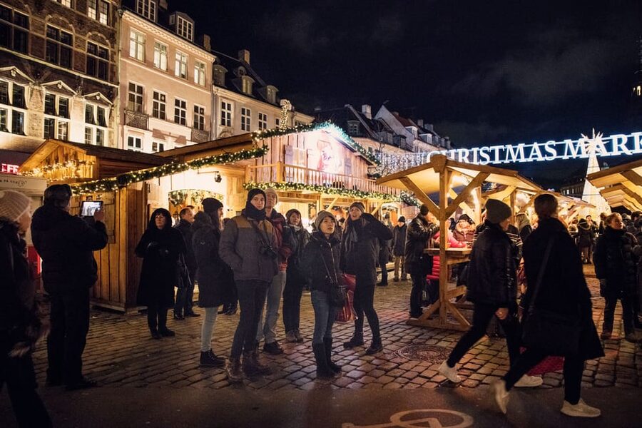 Copenhagen: Christmas Walking Tour with Treats and Drinks - Æbleskiver, gingerbread hearts, and festive cake