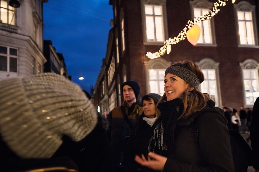 Copenhagen: Christmas Walking Tour with Treats and Drinks - The route, timing, and walking demands