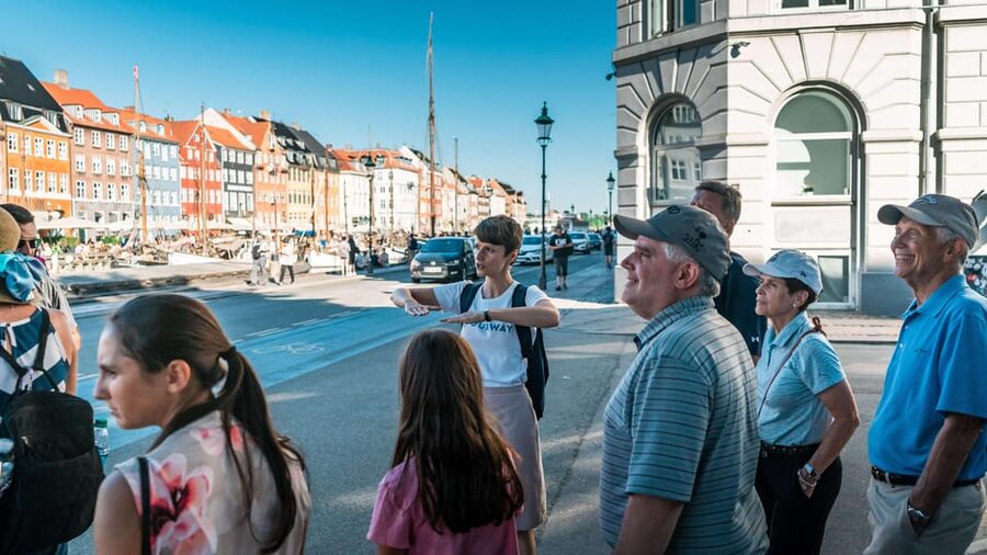 Copenhagen City & Christiansborg Palace Private Walking Tour - Why this three-hour Copenhagen route works