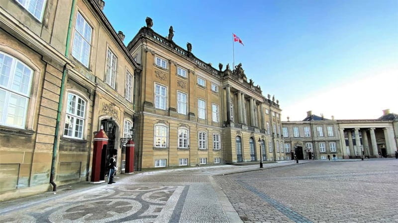 Copenhagen: Guided Bike Tour in French - Bicycle bridges and Copenhagen’s urban evolution