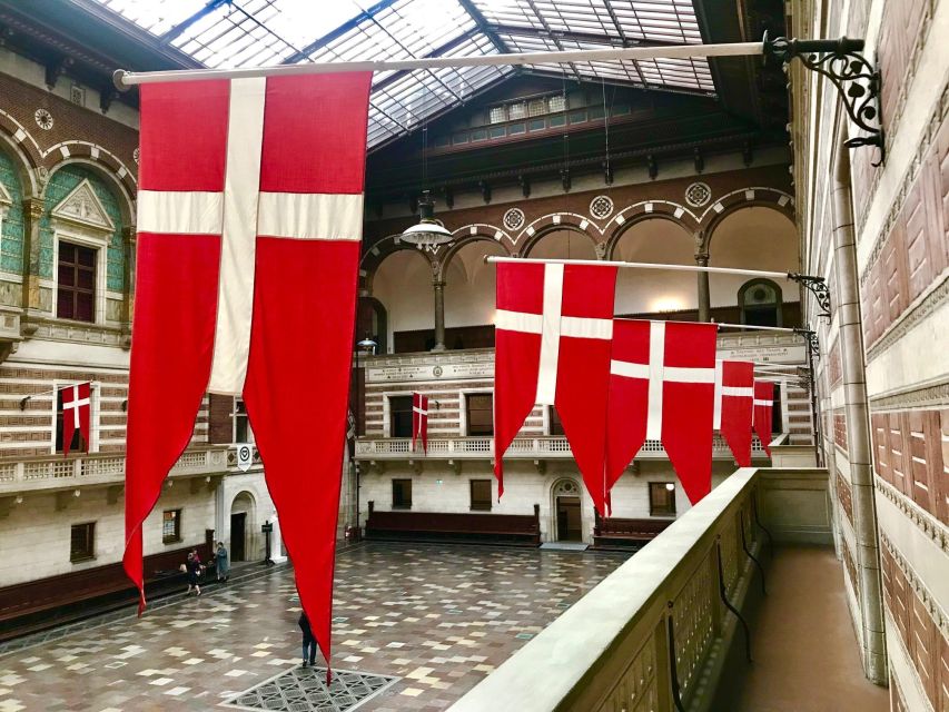 Copenhagen: Guided City Highlights Tour - Christiansborg Palace and the business of Denmark
