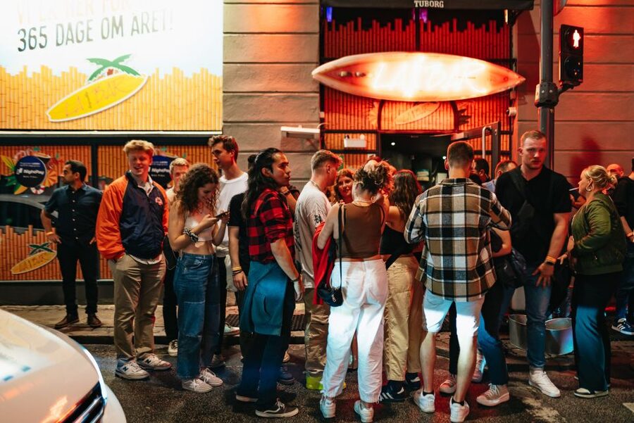 Copenhagen: Guided Party Pub Crawl with 4 Shots and 1 Drink - How to make the night work better