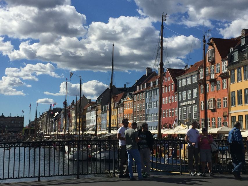 Copenhagen: Guided Walking Tour - Nyhavn and Amalienborg Castle