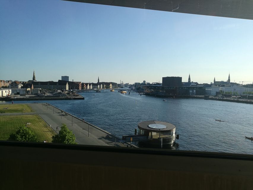 Copenhagen: Guided Walking Tour - City Hall and the two medieval squares