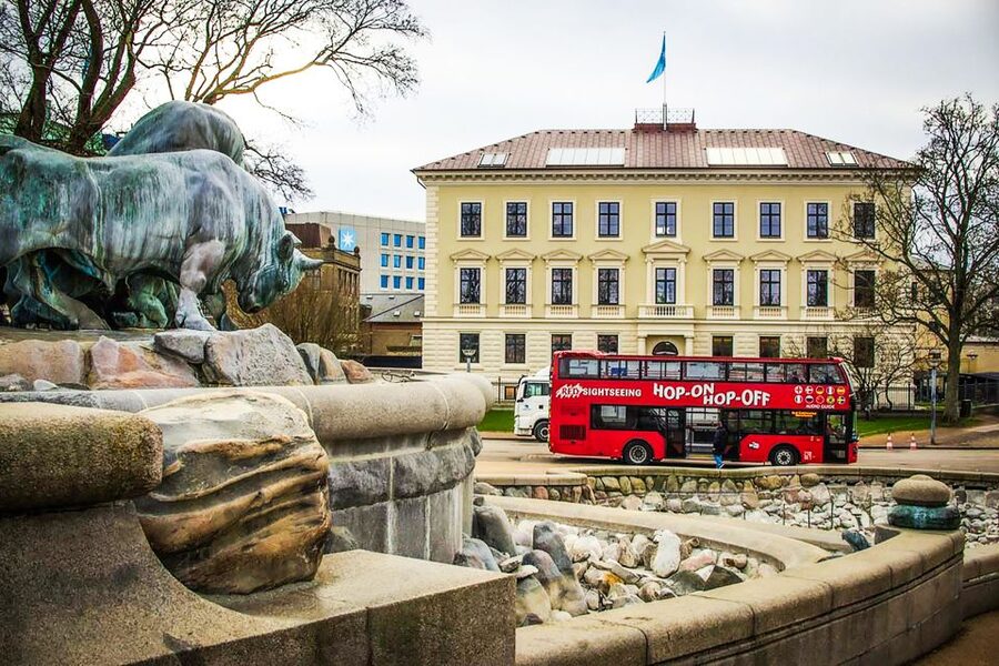 Copenhagen: Hop-On Hop-Off Bus Tour with Boat Tour Option - Who should book this Copenhagen tour?