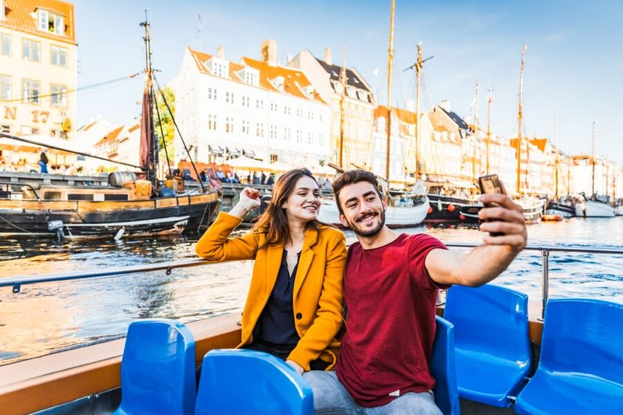 Copenhagen: Hop-On Hop-Off Bus Tour with Boat Tour Option - Oceankaj to Rosenborg Castle