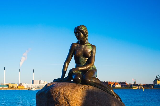 Copenhagen Little Mermaid Exploration Game and Self-Guided Tour - Meeting the Little Mermaid at Langelinie