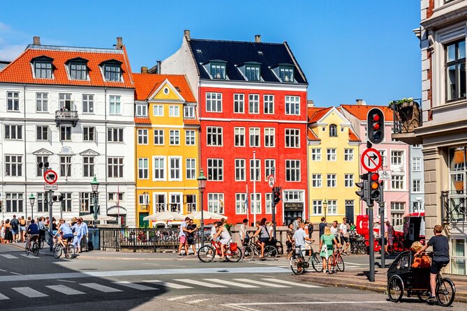 Copenhagen Little Mermaid Exploration Game and Self-Guided Tour - What the app adds to a city walk