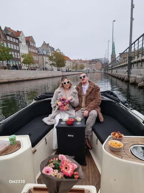 Copenhagen: Private Guided Boat Tour with City Highlights - Three hours for Reffen and the Little Mermaid