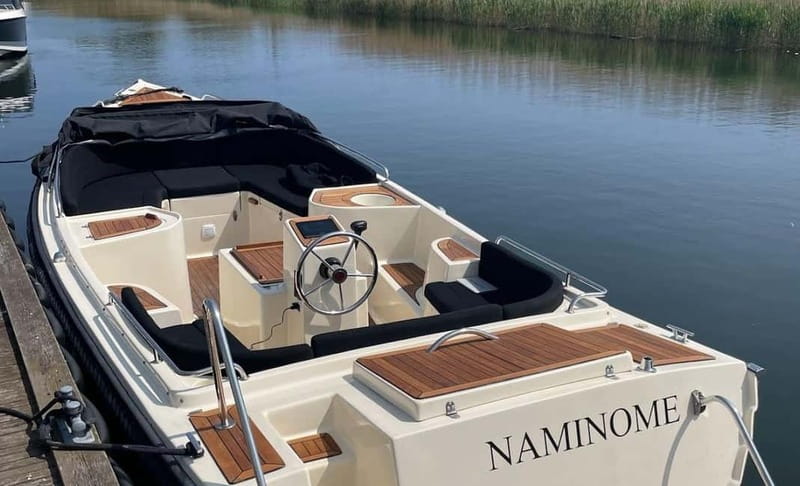 Copenhagen: Private Guided Boat Tour with City Highlights - Four hours with Trekroner Fort