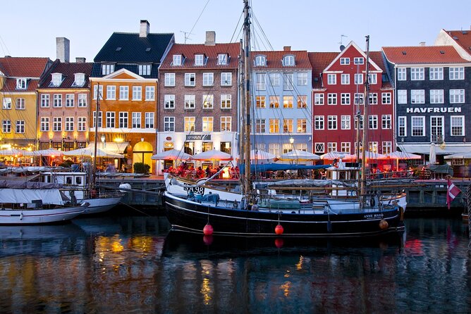Copenhagen Private Guided tour by Car with Tailorable Itinerary - Amalienborg and the royal quarter