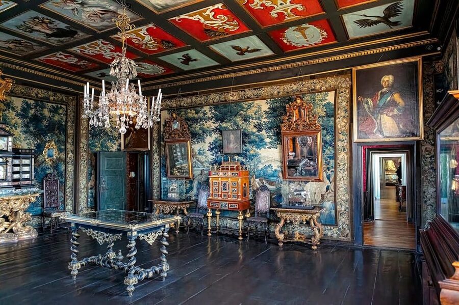 Copenhagen: Rosenborg Castle Entry Ticket - Entering the King’s Garden and Rosenborg Castle