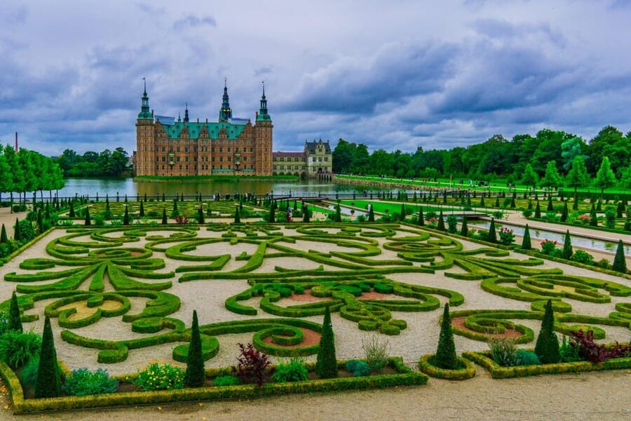 Copenhagen: Rosenborg Castle Tour with Skip-the-Line Ticket - Practical verdict: book it for the guide, not just the queue
