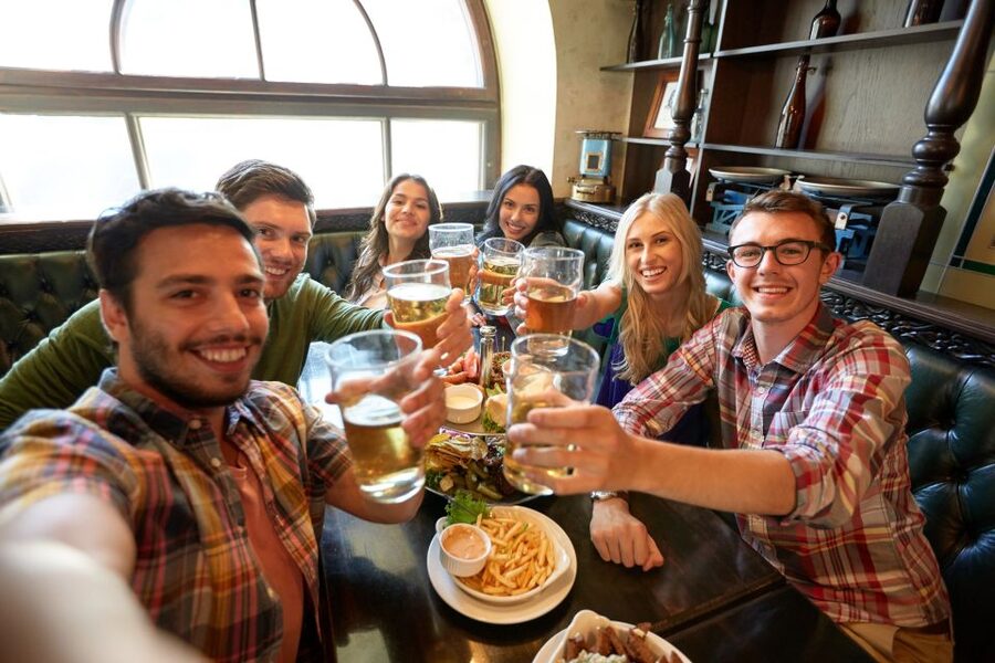 Copenhagen: Scandinavian Delights Food & Drink Private Tour - Hallernes Smørrebrød and the Danish lunch tradition