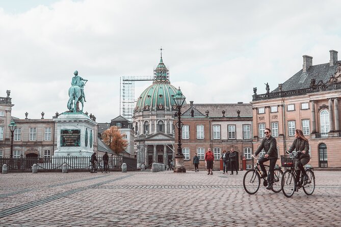 Copenhagen: Self Guided Scavenger Hunt and Tour - Stop ten and the return to City Hall