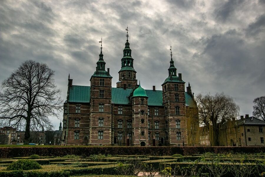 Copenhagen: Tour with Private Guide - The Little Mermaid and the limits of a short tour