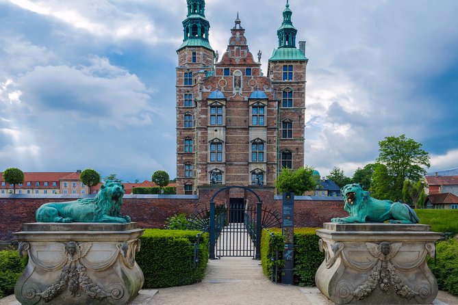 Copenhagen Walking Tour: Highlights and Hygge w/Lunch - Cobblestones, Kastellet, and the Little Mermaid