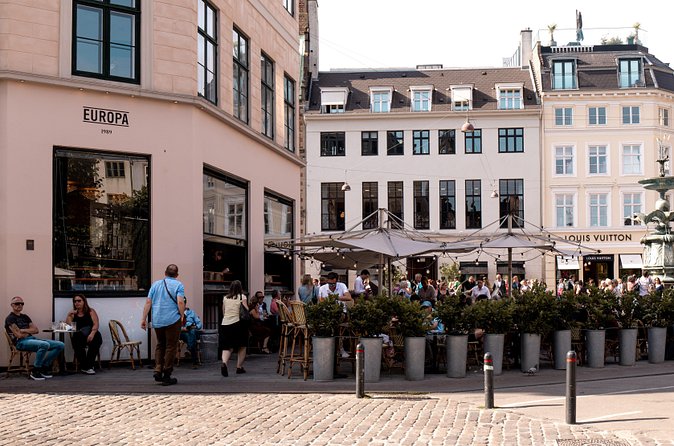 Explore Copenhagen in 60 minutes with a Local - Strolling beside Nyhavn