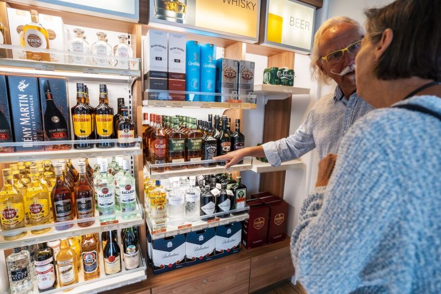 From Rømø: One-Way or Roundtrip Passenger Ferry to Sylt - What to eat and buy onboard