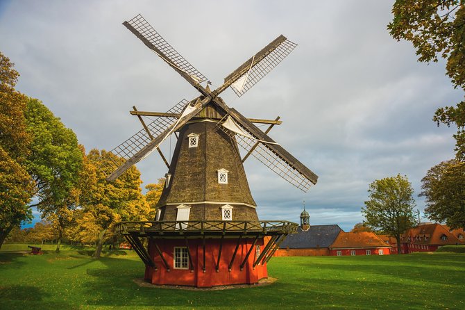 Highlights and Secrets of Copenhagen Private Walking Tour - What the guides add to the experience