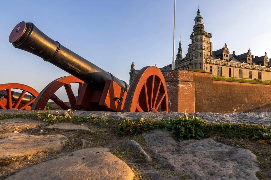 Kronborg Castle Entry Ticket - Lunch and a walk through Helsingør