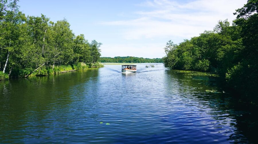 Lyngby & Bagsværd Lake: Baadfarten Boat Ride - Staying aboard for the full circuit