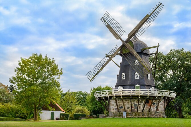 Malmö Full Day Private Trip, Sightseeing Tour & Lunch Option - Malmö Central Station and the city’s old and new sides