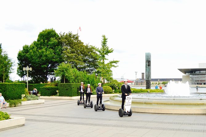 Segway Winter Tour 90 Minutes - Sculptures, gardens, and the Opera House