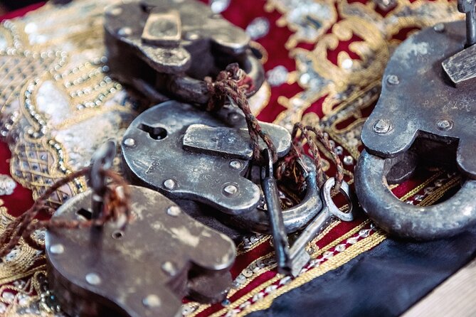 SHERLOCK Escape Room - The price: best value with six or more people