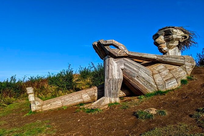 The Six Forgotten Giants Trolls Hunt with Minibus - Hvidovre: Hill Top Trine and the first wide view