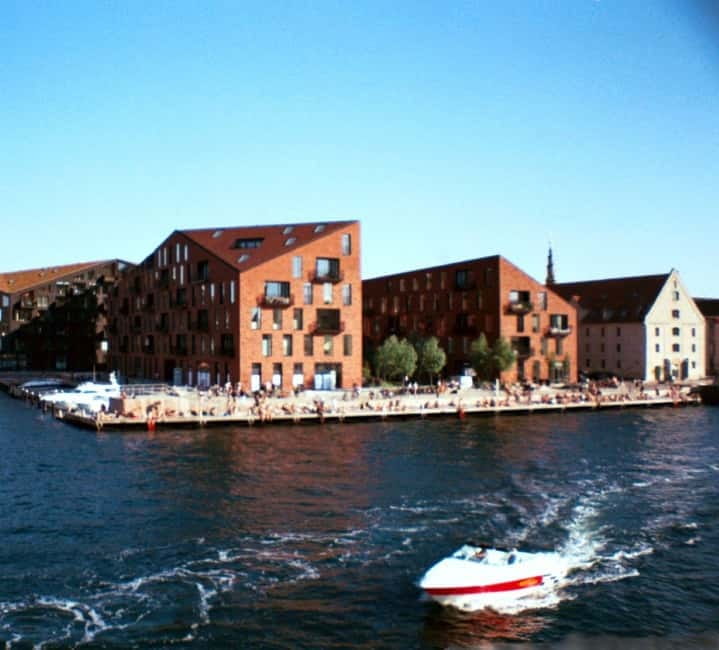 Urban Design and Livability E-bike Tour - Architecture and public space without a dry lecture