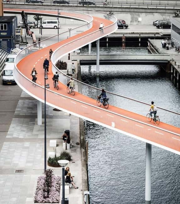 Urban Design and Livability E-bike Tour - How much sightseeing do you really get?