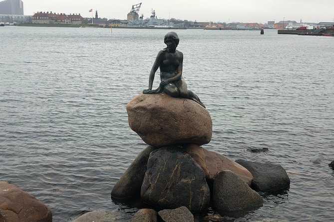 Walking tour - Copenhagen Old Town & Tivoli Park included - City Hall Square and the final stretch on Strøget
